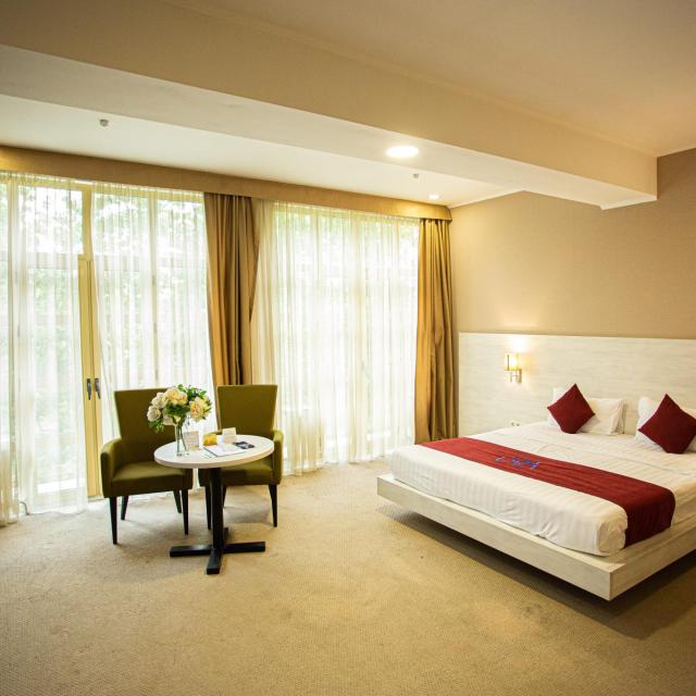 B Hotel Bishkek (Би отель Бишкек)