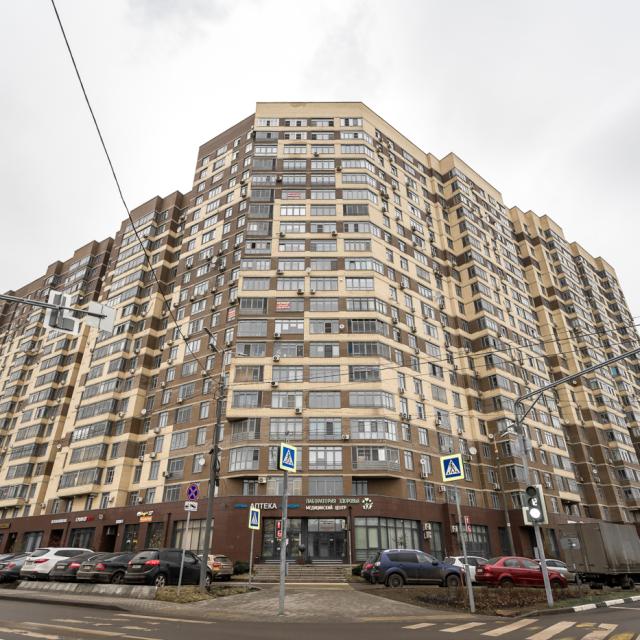 BestFlat24 (БэстФлэт24) на улице Колпакова 10
