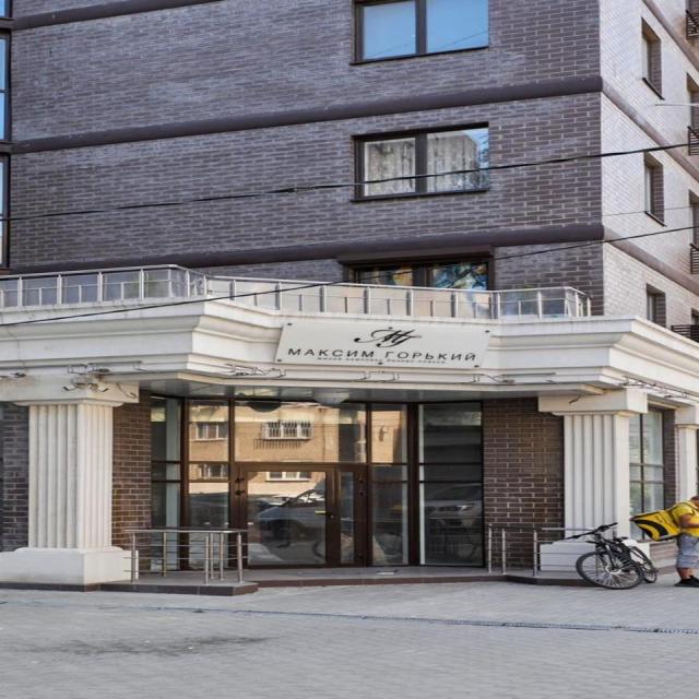 Apartments on Maxim Gorky Street 256-2