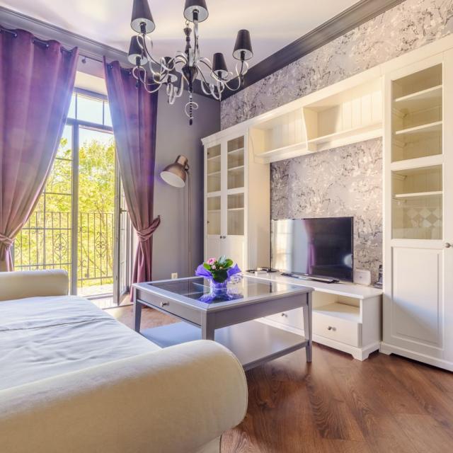 Apartments on Yanka Kupala street, 23
