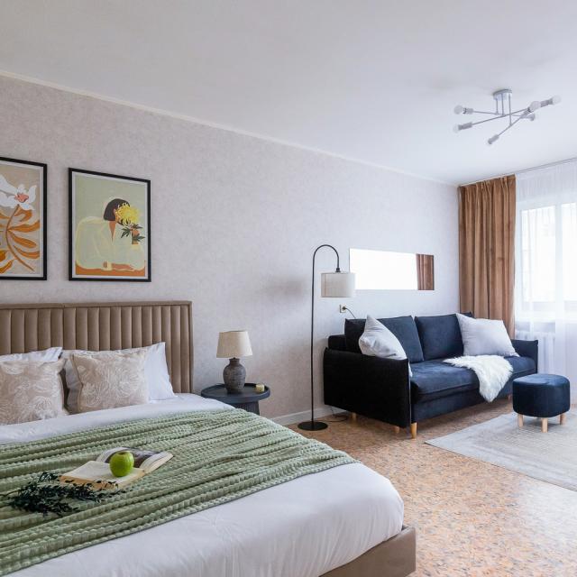 2-room apartment with isolated rooms near the metro and railway