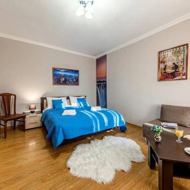 Sun City Apartment (Sun City Apartment) on Parkovaya Street